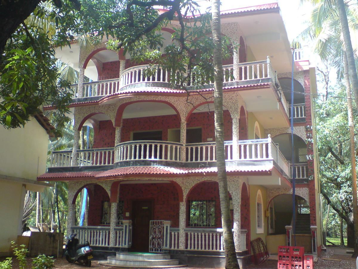 Mama Mids Home Morjim Bagian luar foto
