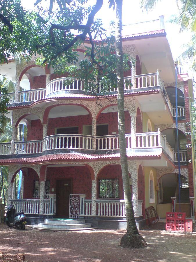 Mama Mids Home Morjim Bagian luar foto